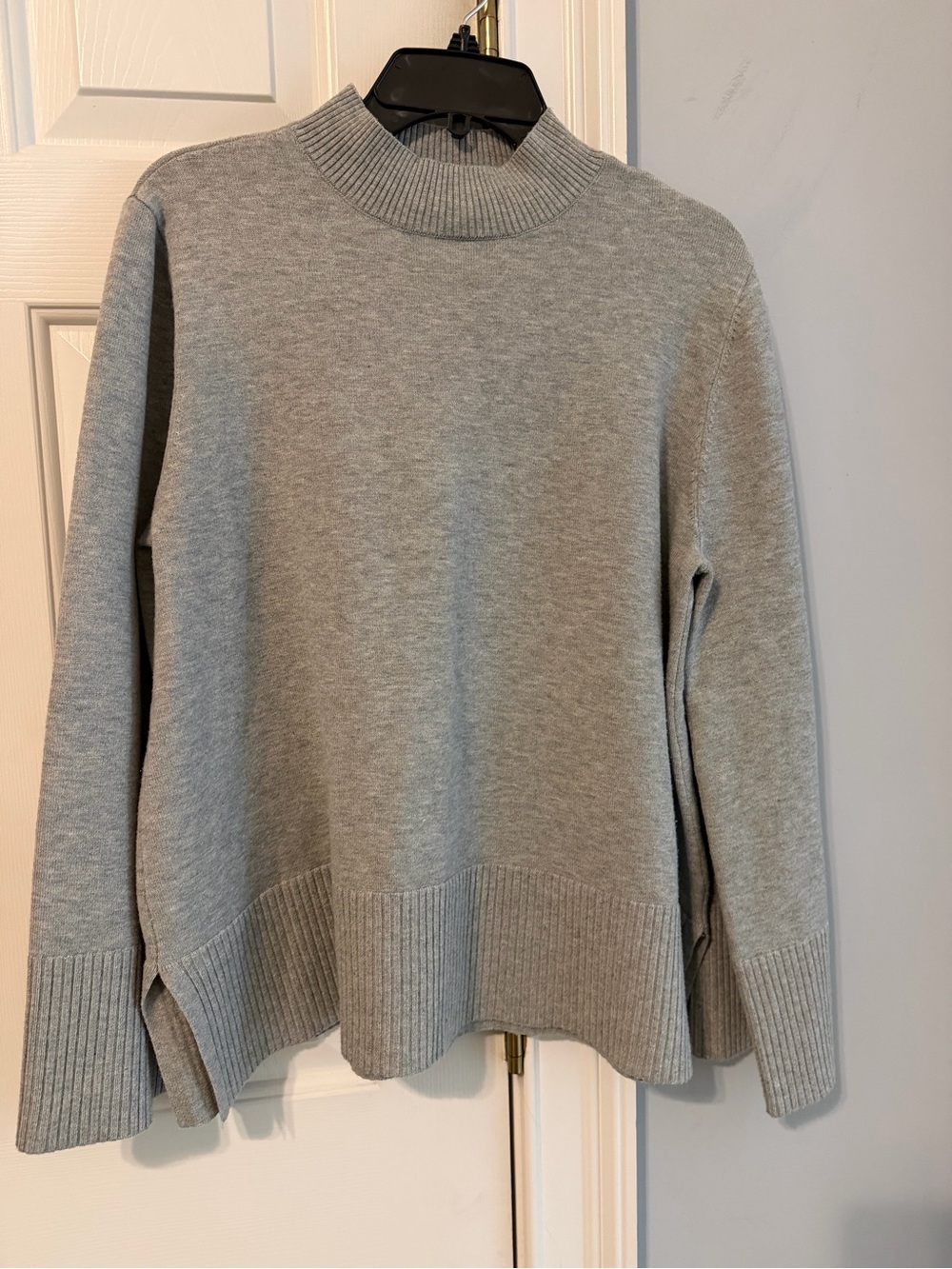 crown & ivy Light Gray Mock Neck Sweater